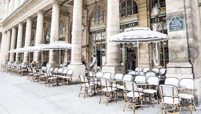 パリ　観光　カフェ