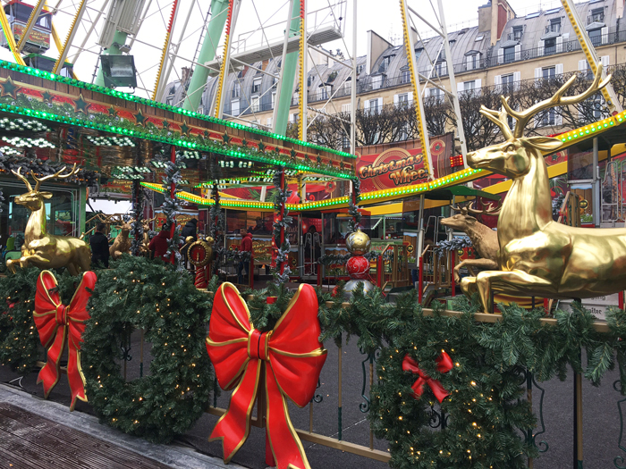 パリ　クリスマスマーケット　チュイルリー庭園
