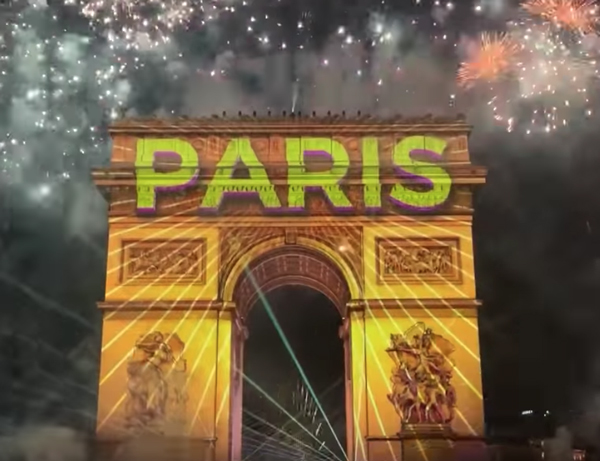 パリ 2020年　カウントダウン　凱旋門
